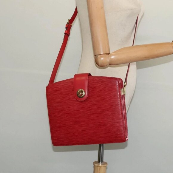 LOUIS VUITTON Epi Capuchin Shoulder Bag Red M52347 LV Auth 139777 - Picture 3 of 16